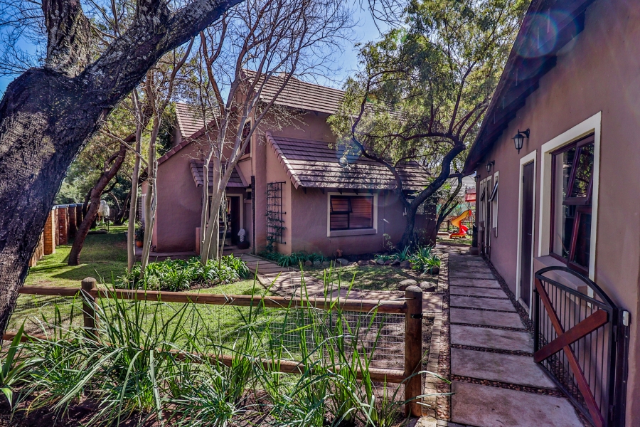 To Let 3 Bedroom Property for Rent in The Coves North West
